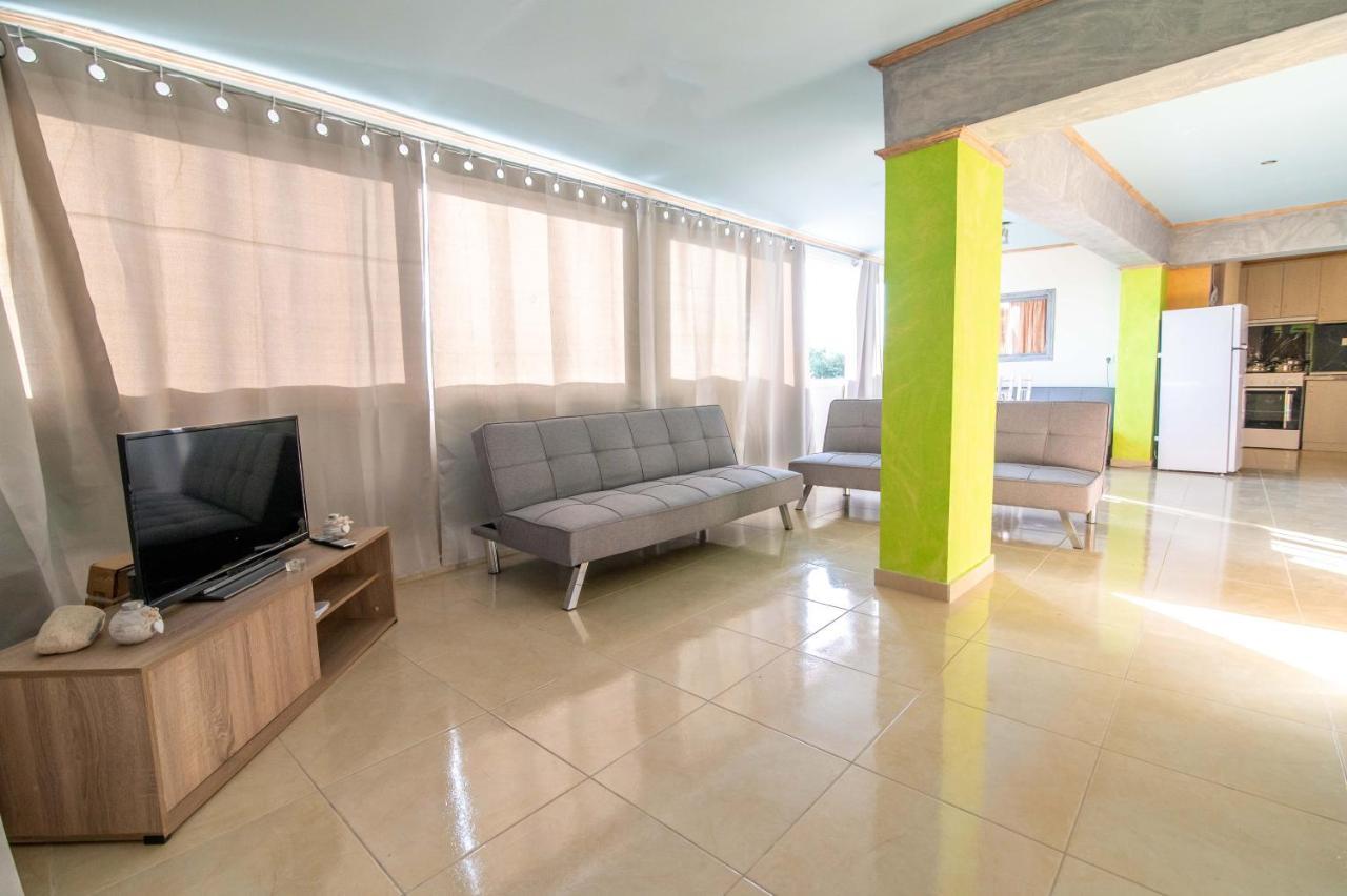 The Happiness Of Vangelis Paralia Vrachou Exterior foto